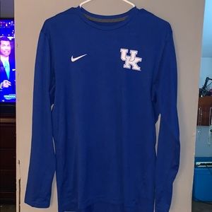 Men’s medium University of Kentucky Nike shirt.